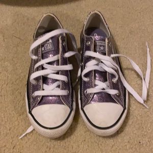 Girls converse tennis